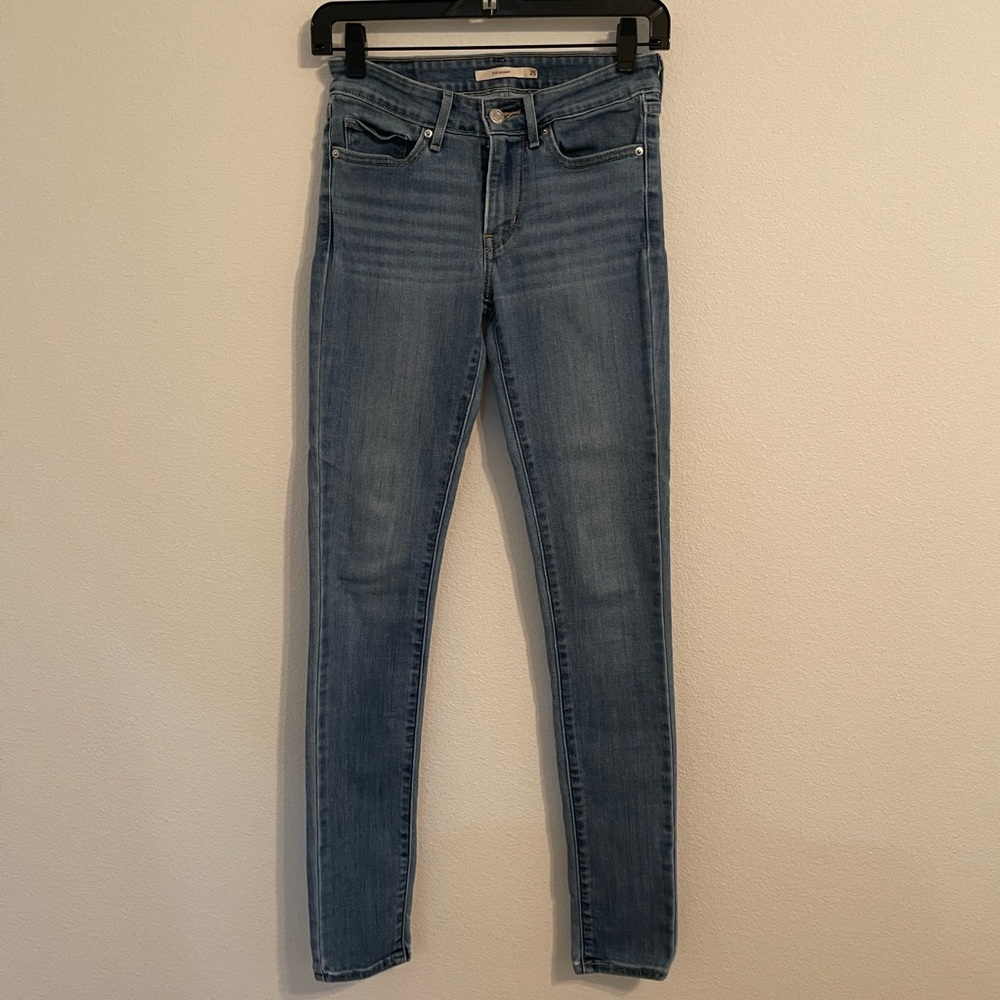 Levi’s 711 skinny jeans size 25